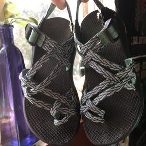 Great condition chacos!!!